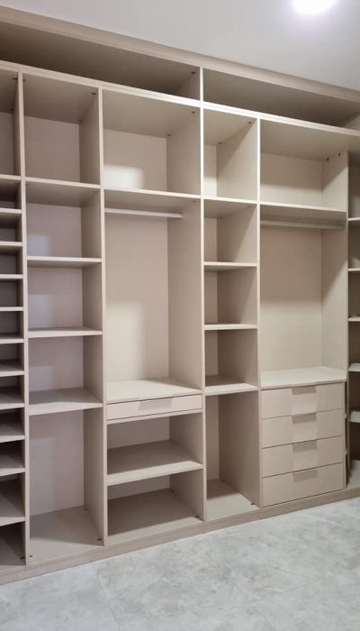 Fabricación y montaje de vestidor a medida